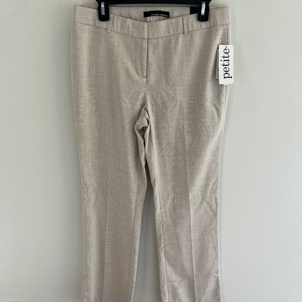 AMANDA & CHELSEA — petite straight-leg pants, size 8. New!